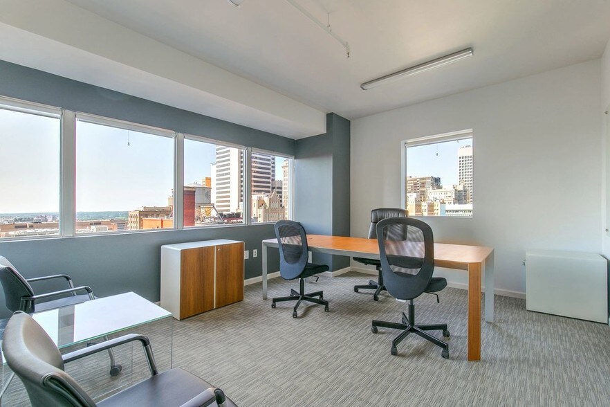 More Photos Of 211 N Ervay St, Dallas Office For Lease