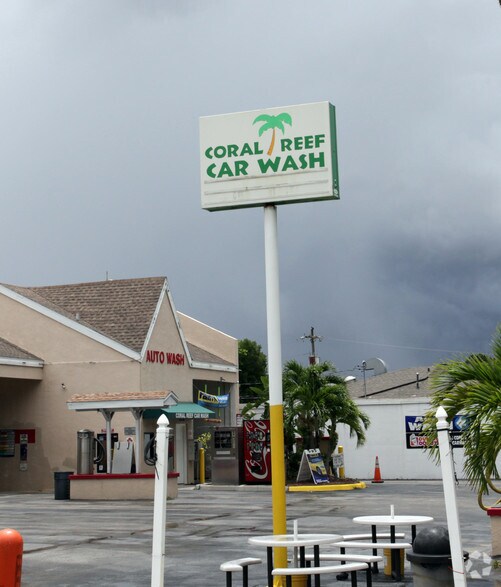 More Photos Of 826 Cape Coral Pky E, Cape Coral Carwash For Sale