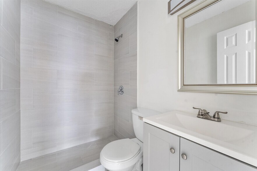 More Photos Of 1100 SW 4th Ave, Delray Beach Apartments For Sale