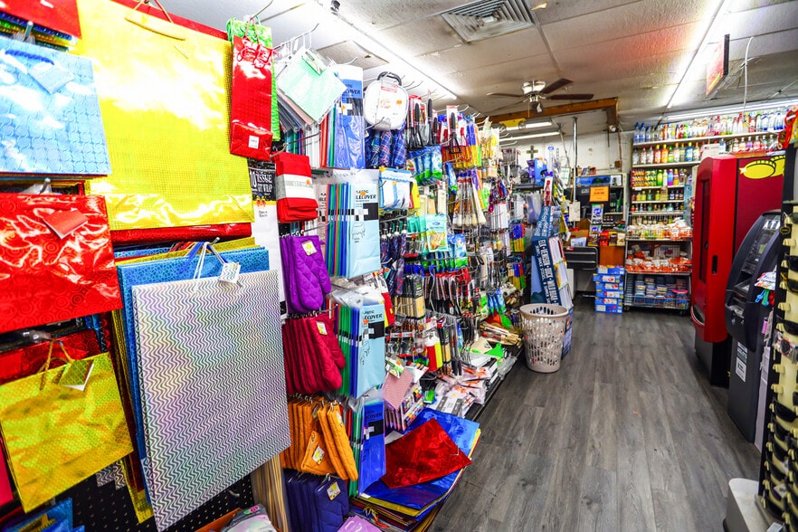 More Photos Of 9875 S Dixie Hwy, Erie Supermarket For Sale