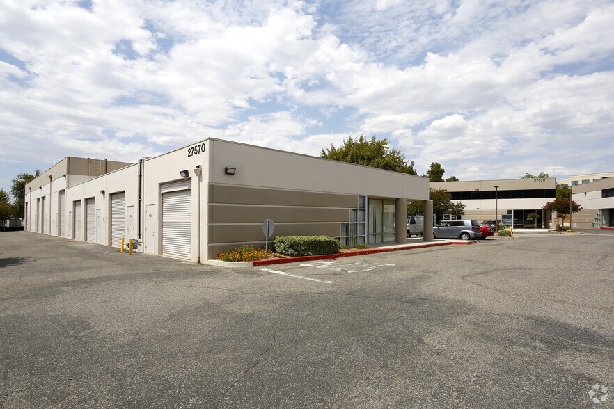 More Photos Of 27576 Commerce Center Dr, Temecula Unknown For Lease