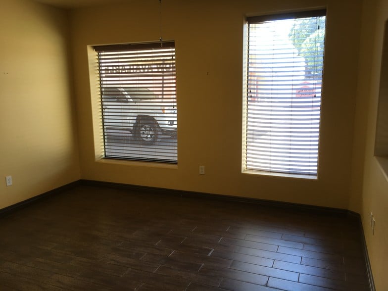 More Photos Of 920 E Main St, Mesa Office For Lease