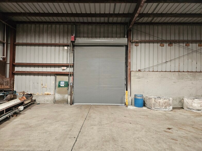 More Photos Of 777 Maher Ct, Royal Oaks Warehouse For Lease