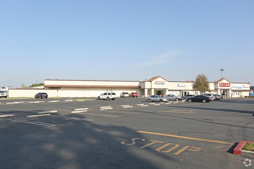 More Photos Of 11850 Valley Blvd, El Monte Storefront Retail Office For Lease