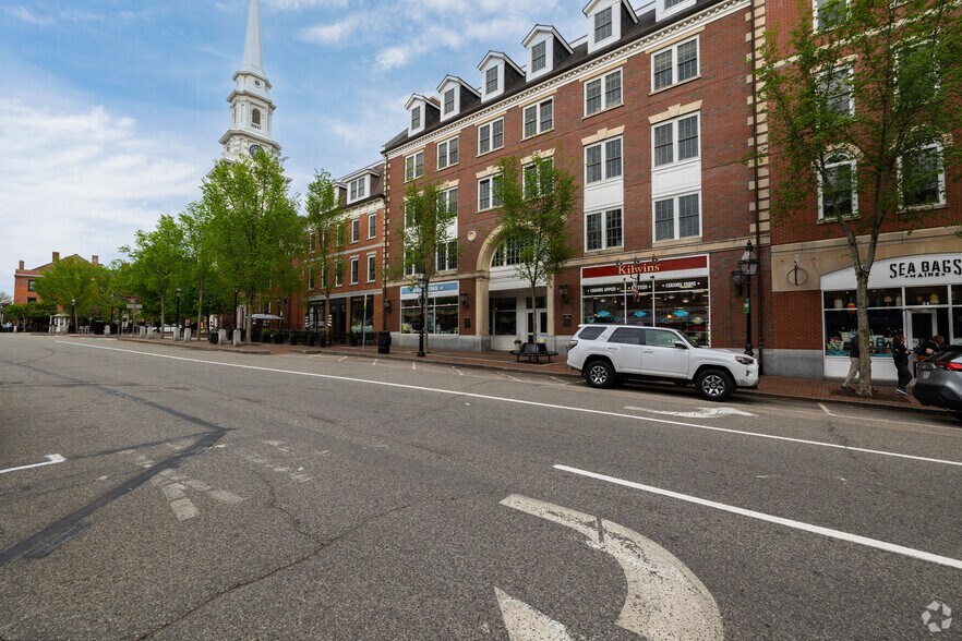 More Photos Of 18 Congress St, Portsmouth Apartments For Sale