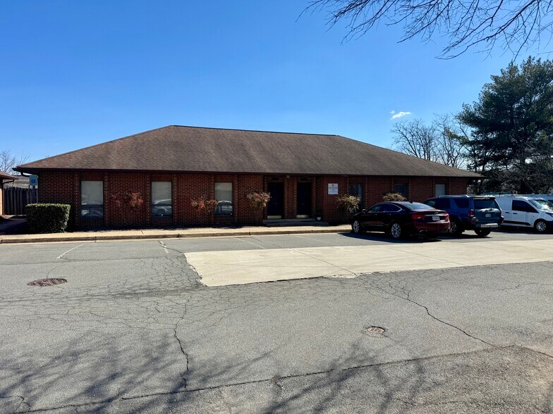More Photos Of 9201-9301 Corporate Cir, Manassas Office For Sale