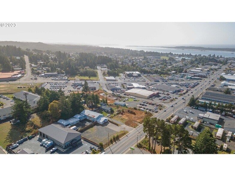 More Photos Of 1515 Newmark Ave, Coos Bay Auto Dealership For Sale