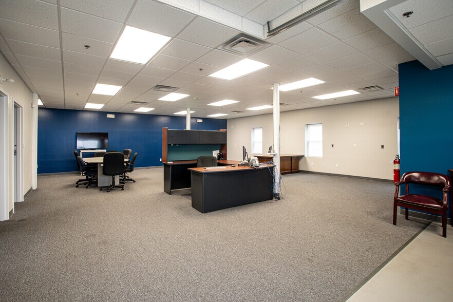 More Photos Of 145 Globe St, Fall River Office For Sale