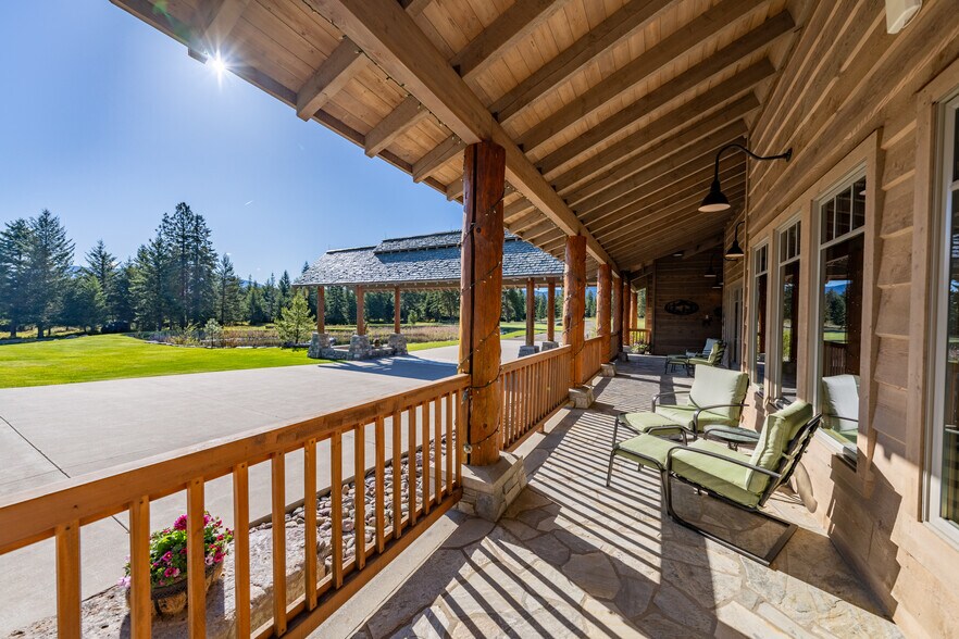 More Photos Of 135 Squire Ln S, Trout Creek Hospitality For Sale