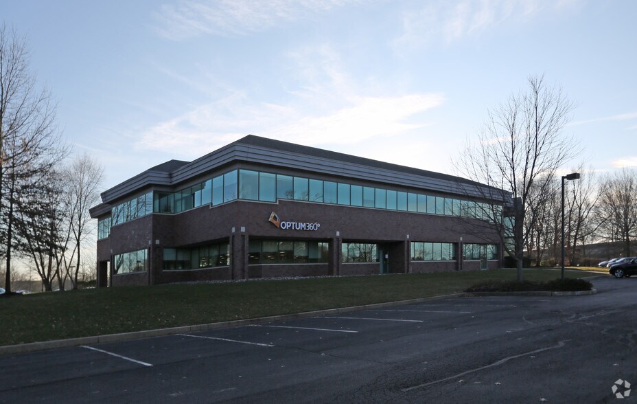 More Photos Of 11 Campus Blvd, Newtown Square Unknown For Lease