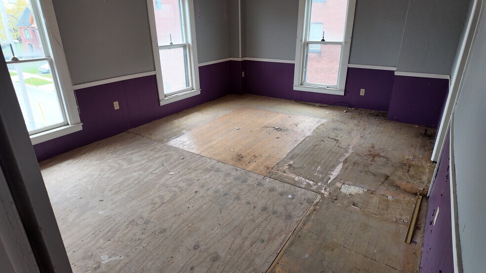 More Photos Of 335 Riverside Dr, Clayton Hotel For Sale