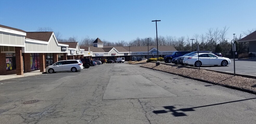 More Photos Of 425-477 S Broad St, Meriden Unknown For Lease