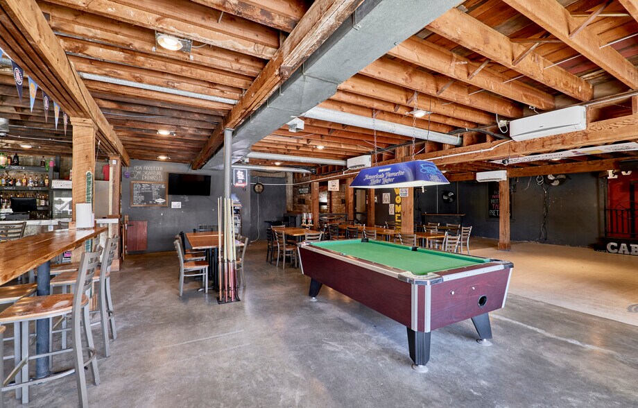 More Photos Of 113 W 5th St, Hermann Storefront Retail Office For Sale