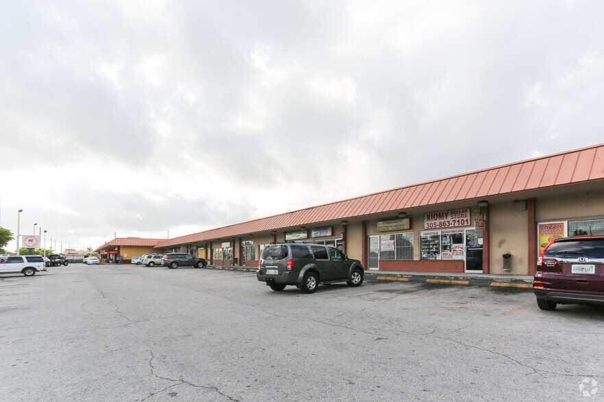 More Photos Of 600-650 E 9th St, Hialeah General Retail For Lease