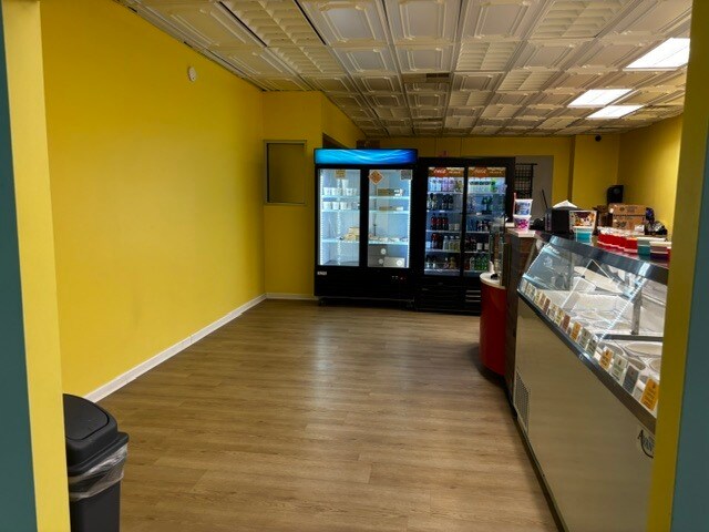 More Photos Of 125 E Main St, Plymouth Drugstore For Lease
