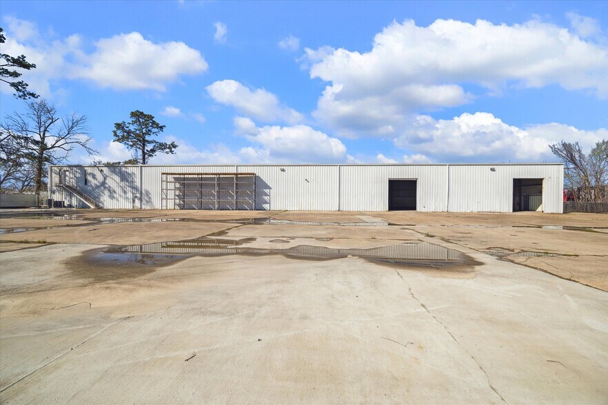 More Photos Of 8730 Ley Rd, Houston Warehouse For Sale
