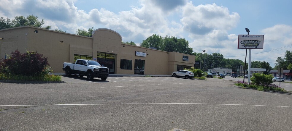 More Photos Of 5 Danbury Rd, New Milford Storefront Retail Office For Sale