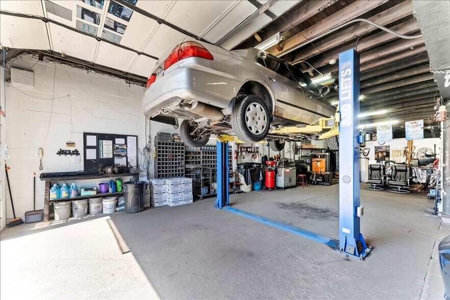 More Photos Of 603 Greenway Ave, Darby Auto Repair For Sale