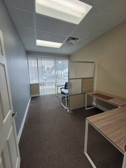 More Photos Of 5404 Hoover Blvd, Tampa Medical For Lease