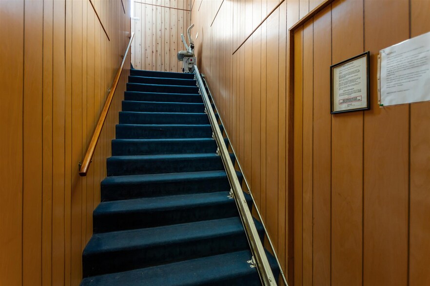 More Photos Of 33860 Pine st, Abbotsford Flex For Sale