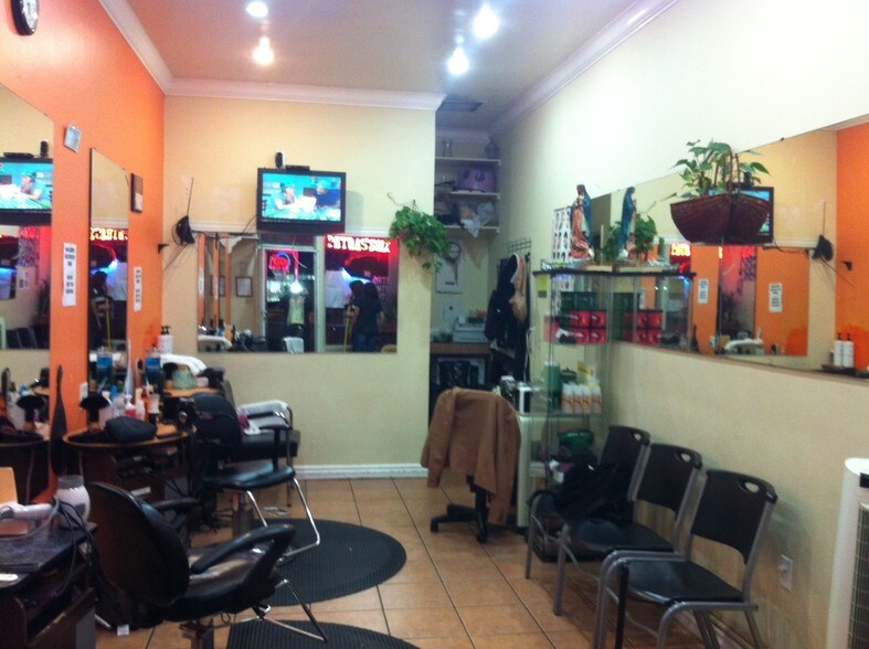 More Photos Of 9454 Arleta Ave, Arleta Office For Sale