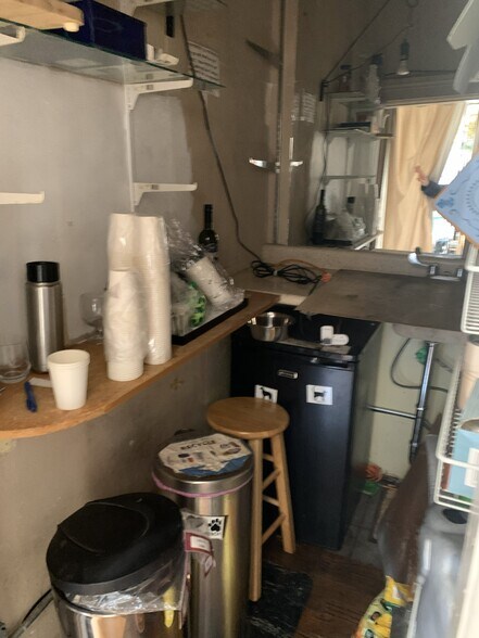 More Photos Of 1401-1409 Castro St, San Francisco Storefront Retail Residential For Lease