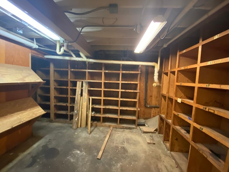 More Photos Of 14 W Michigan Ave, Ypsilanti Storefront For Lease
