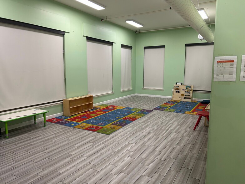 More Photos Of 510 Hamilton St, Somerset Apartments For Lease