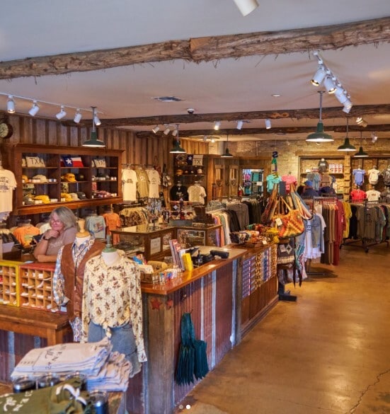 More Photos Of 1608 Hunter Rd, New Braunfels Storefront For Lease