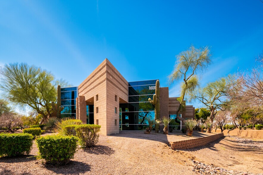 Primary Photo Of 15880 N Greenway-Hayden Loop, Scottsdale Unknown For Lease