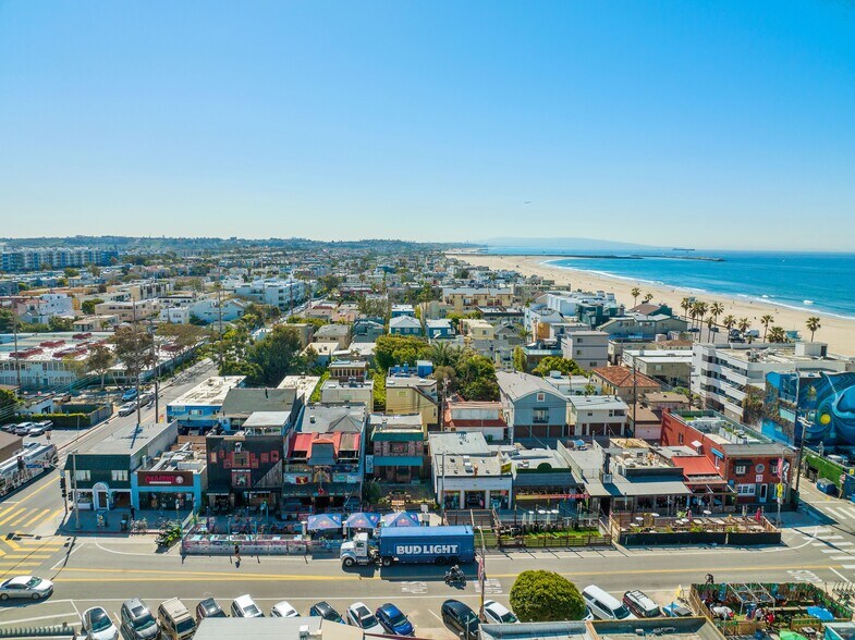 More Photos Of 26 Washington Blvd, Marina Del Rey General Retail For Lease