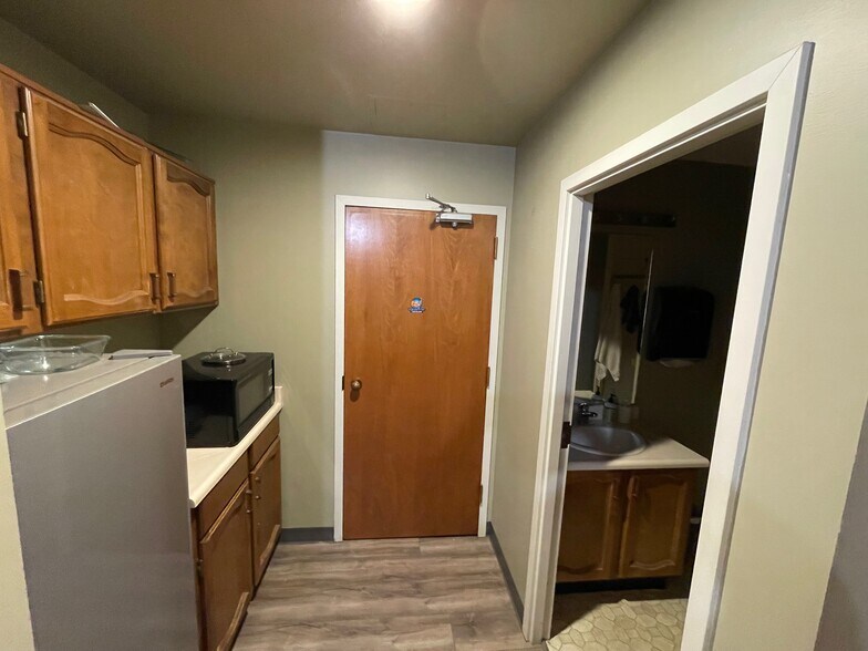 More Photos Of 15330 123 Av NW, Edmonton Warehouse For Sale