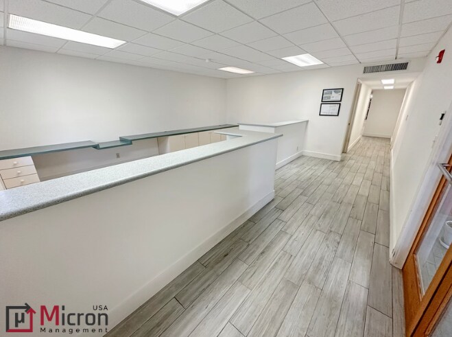 More Photos Of 2351 N Dixie Hwy, Pompano Beach Flex For Lease