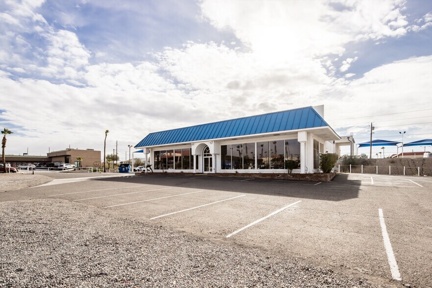 More Photos Of 951 Lake Havasu Ave N, Lake Havasu City Showroom For Lease