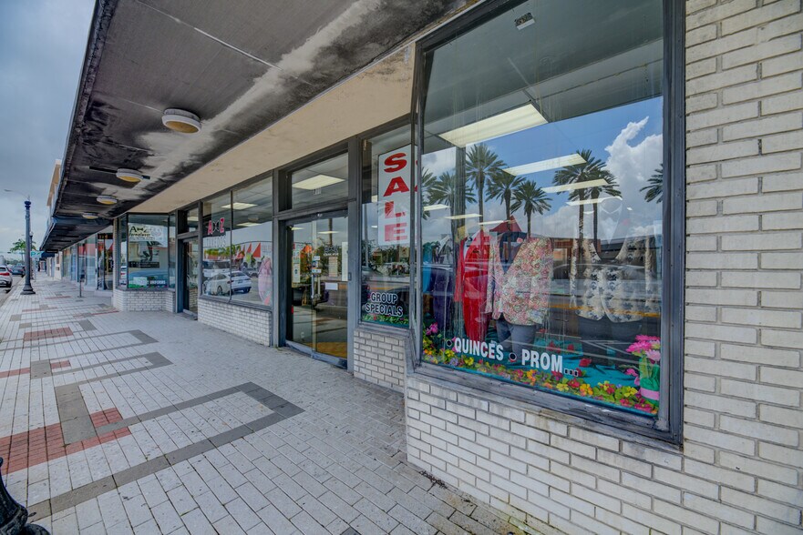 More Photos Of 777 NE 125th St, North Miami Storefront For Lease