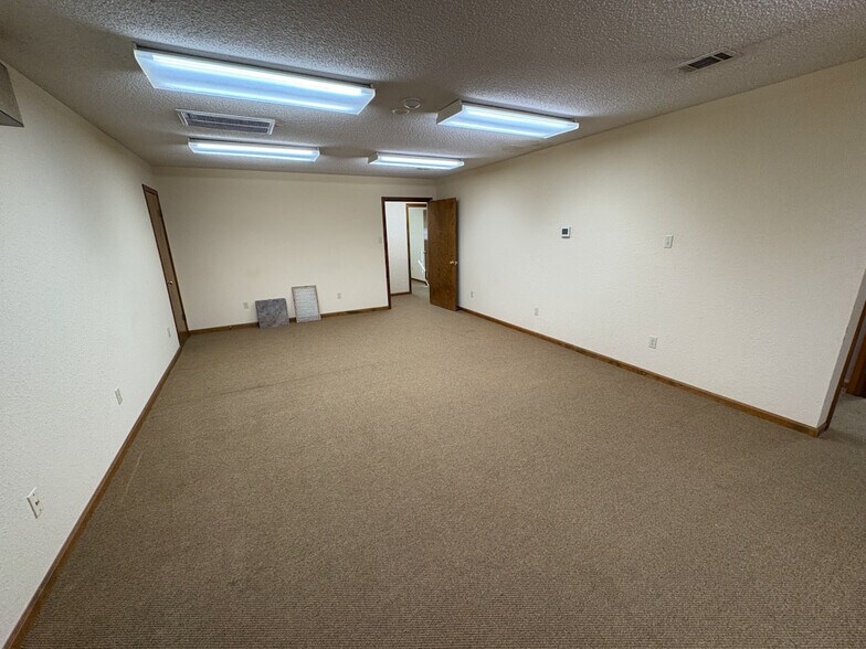More Photos Of 12192 Tx-62, Orange Office Residential For Sale