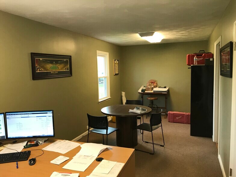 More Photos Of 395 100th St SW, Byron Center Industrial For Sale