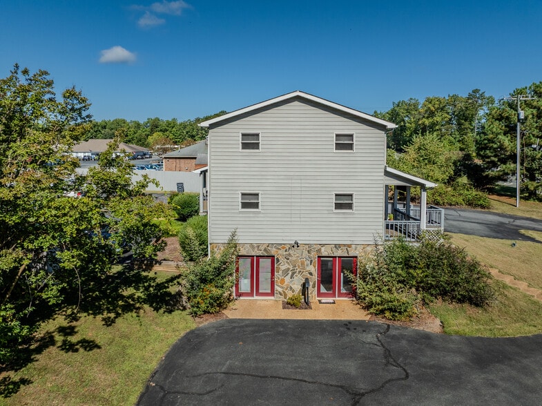 More Photos Of 2704 Lake Monticello Rd, Palmyra Office For Sale