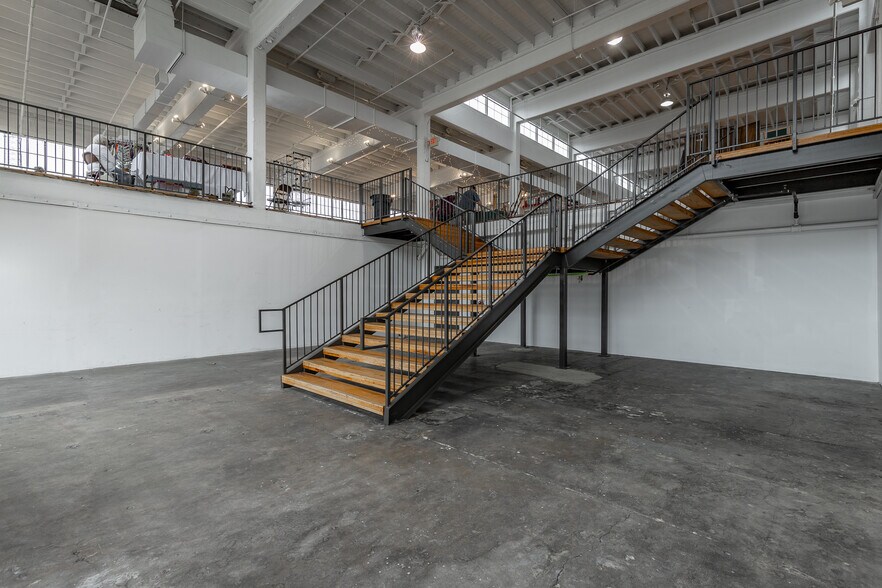 More Photos Of 104 Monterey Street, Cowan Industrial For Sale