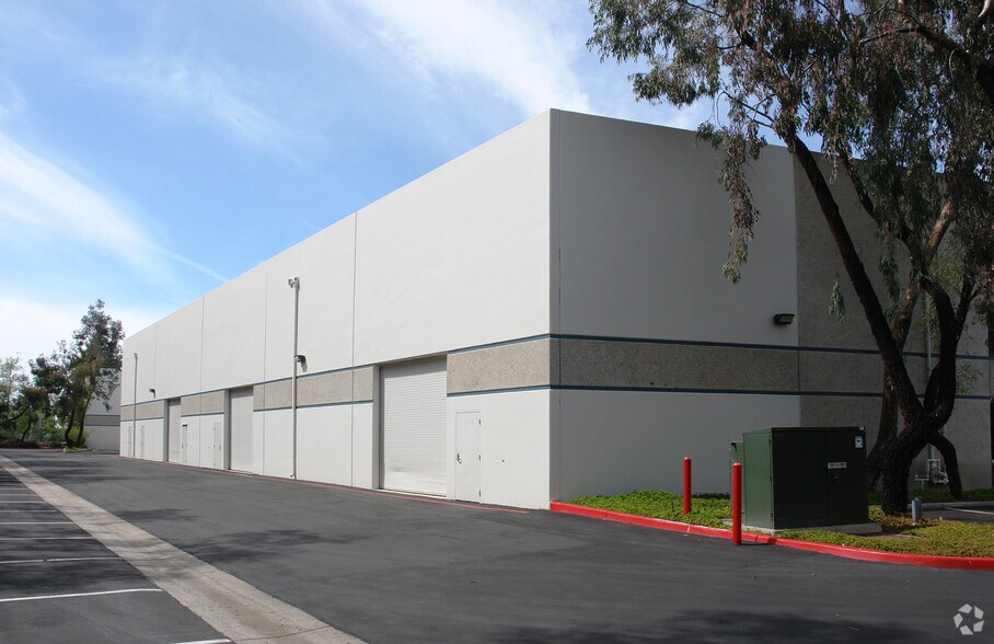 More Photos Of 11021 Via Frontera, San Diego Light Manufacturing For Lease