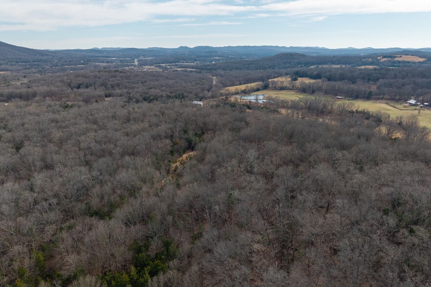 More Photos Of 1854 Sparta Pike, Lebanon Warehouse For Lease