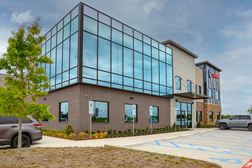 More Photos Of 2201 Spinks Rd, Flower Mound Coworking Space