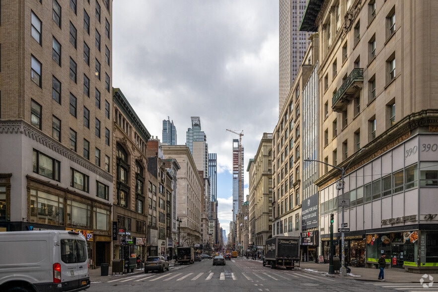More Photos Of 384 Fifth Ave, New York Office For Lease