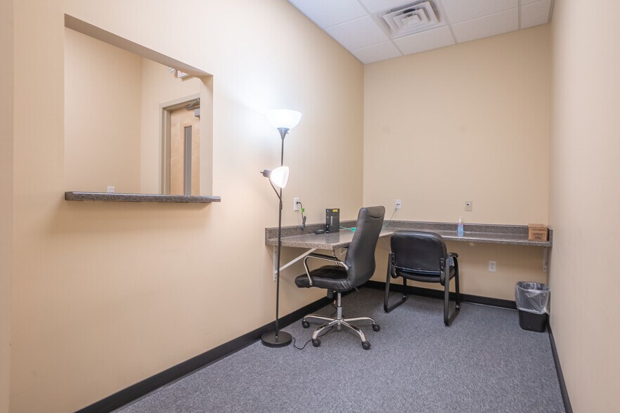 More Photos Of 227 Monogard Dr, Manchester Medical For Sale