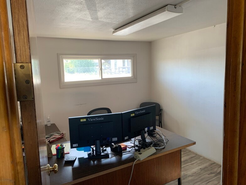 More Photos Of 13521 E Trent Ave, Spokane Light Distribution For Lease