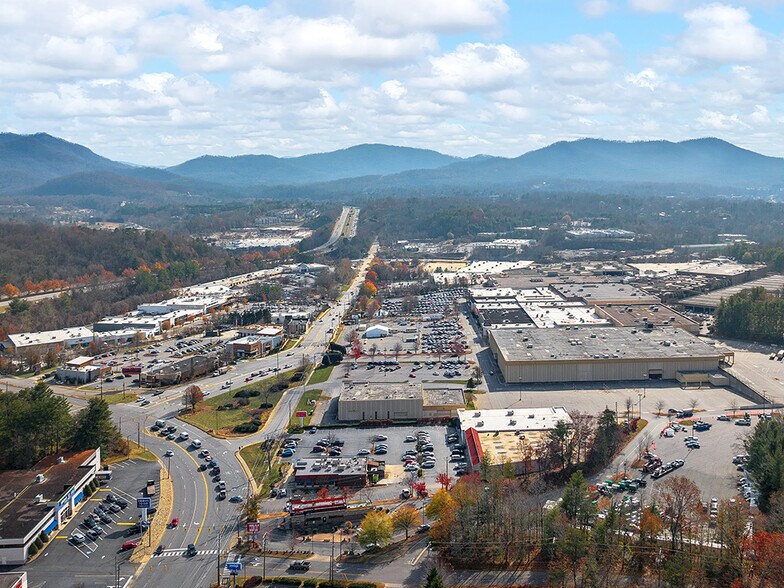 More Photos Of 265-273 Tunnel Rd, Asheville Freestanding For Sale