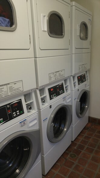 More Photos Of 1378-1380 Patricia Ave, Simi Valley Apartments For Sale