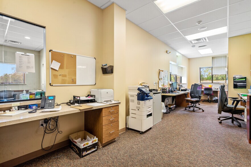 More Photos Of 77-87 Glade Dr, Kittanning Flex For Sale