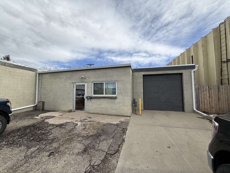 Primary Photo Of 4650 S Garden Ln, Englewood Warehouse For Lease
