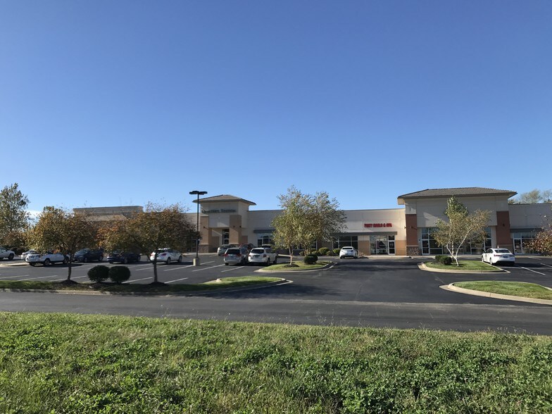 More Photos Of 3680 NE Akin Dr, Lee's Summit General Retail For Lease